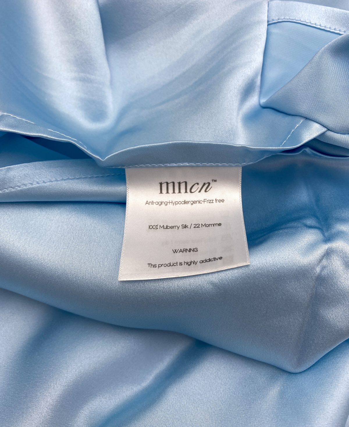 'baby blue' - 1 single pillowcase