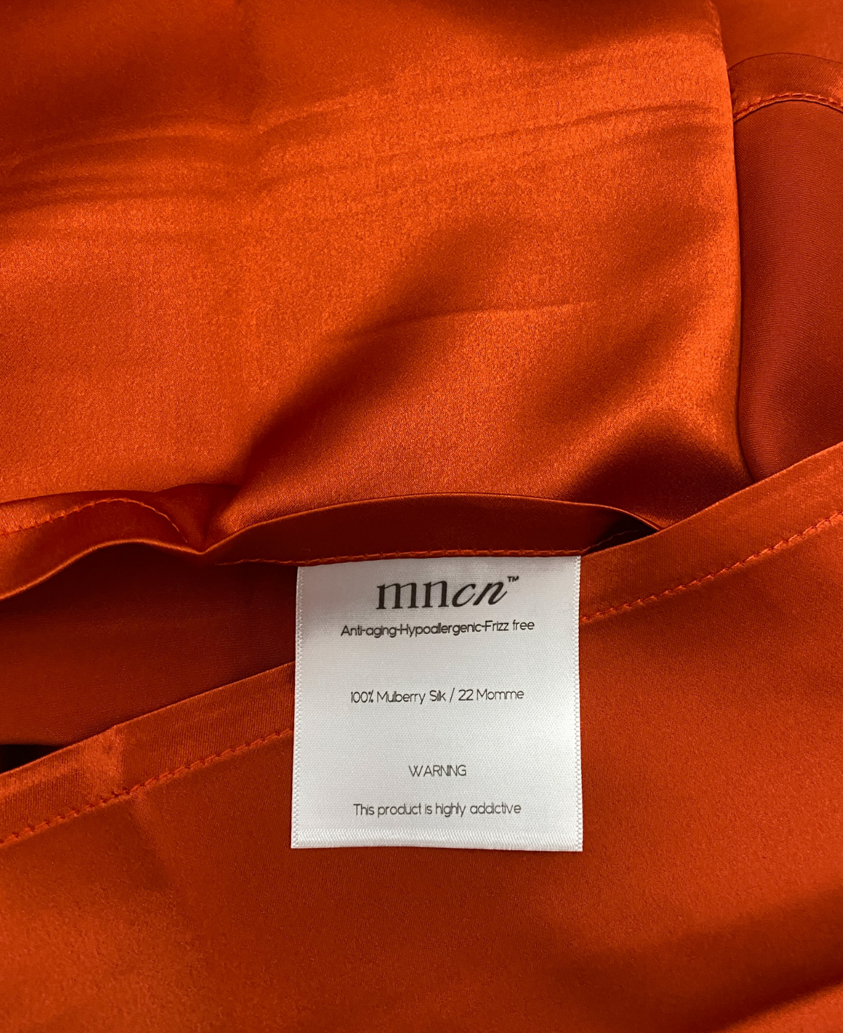 'scarlet' - 1 single pillowcase